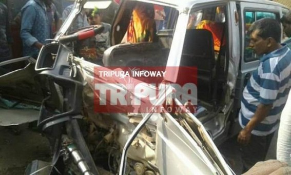 20 injured in road mishap at Bishalgarh-Charilam route 20 injured in road mishap at Bishalgarh-Charilam route